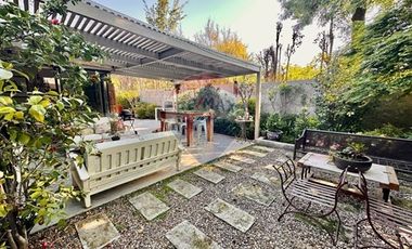 MARAVILLOSA!  EN CONDOMINIO, CERCA PORTAL