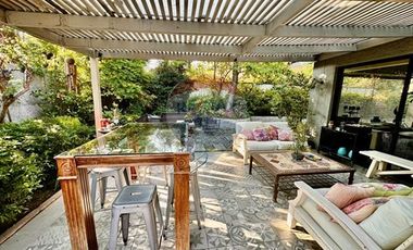 MARAVILLOSA!  EN CONDOMINIO, CERCA PORTAL