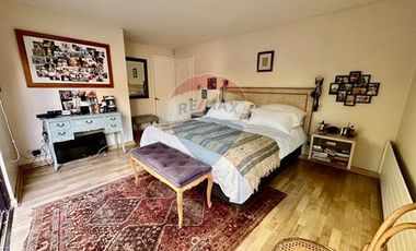 MARAVILLOSA!  EN CONDOMINIO, CERCA PORTAL