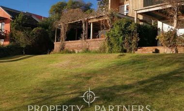 Maravillosa casa a orilla de Lago