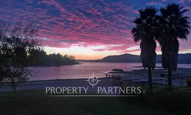 Maravillosa casa a orilla de Lago