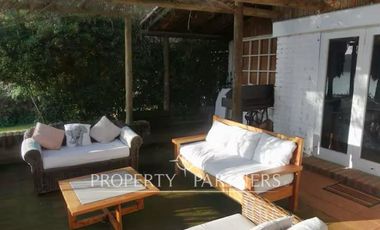 Maravillosa casa a orilla de Lago