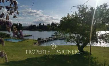 Maravillosa casa a orilla de Lago