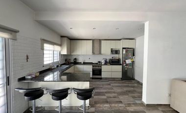 Casa en Villa Adelina