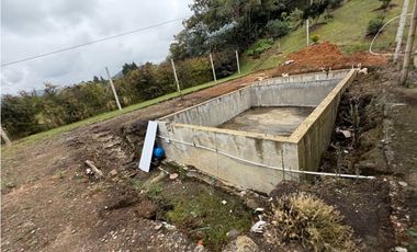 SE VENDE PERMUTA FINCA MODERNA EN CEJA ESTA EN UN 80% DE CONSTRUCCIÓN