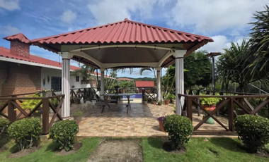 SE VENDE CABAÑA EN COCLE SANTA ELENA CON PISCINA 1507 MT2 AS
