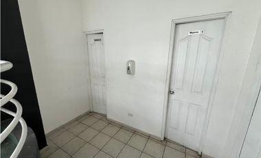 VENTA DE LOCAL EN APARTAMENTO EN PH FOREST HILL VILLA DE LAS FUENTES