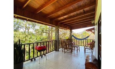 En alquiler- Casa y Cabañas en la Laguna de San Carlos