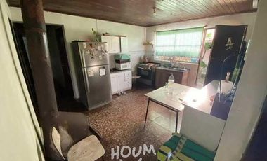 Casa con Amplio Terreno en Las Higueras