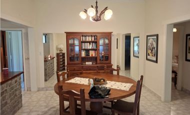 MOGOTES; CHALET AL FONDO A 100 MTS DE LA COSTA.-MUY LINDA.-