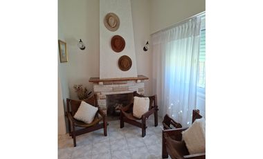 MOGOTES; CHALET AL FONDO A 100 MTS DE LA COSTA.-MUY LINDA.-