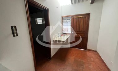CASA EN ARRIENDO BARRIO LA CASTELLANA | 1823