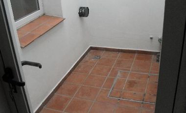 Departamento Tipo Casa en alquiler en Lanus Este