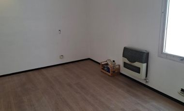 Departamento Tipo Casa en alquiler en Lanus Este