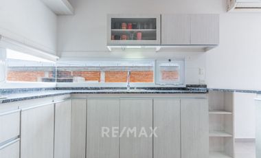 ALQUILER CASA CON PILETA FERNANDEZ ORO