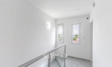 ALQUILER CASA CON PILETA FERNANDEZ ORO