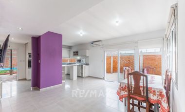 ALQUILER CASA CON PILETA FERNANDEZ ORO
