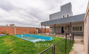 ALQUILER CASA CON PILETA FERNANDEZ ORO