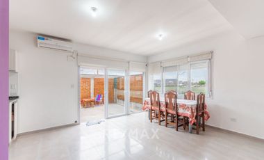 ALQUILER CASA CON PILETA FERNANDEZ ORO