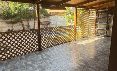 VENDE VALLE LO CAMPINO CASA 2 PISOS PJE CERRADO