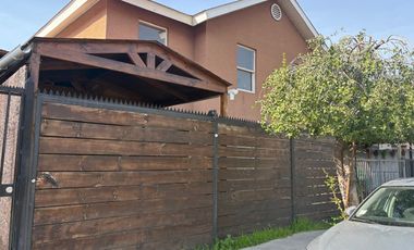 VENDE VALLE LO CAMPINO CASA 2 PISOS PJE CERRADO