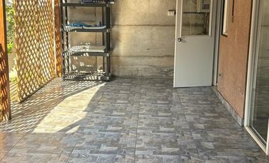 VENDE VALLE LO CAMPINO CASA 2 PISOS PJE CERRADO