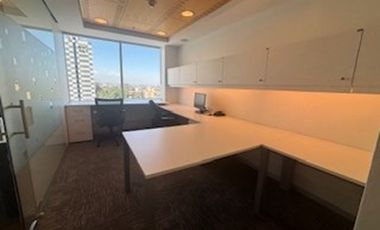 Excelente Amplia oficina Av. Holanda Providencia