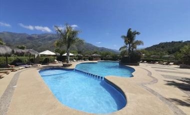 EXCLUSIVO RESORT ECOTURÍSTICO EN COLLIGUAY