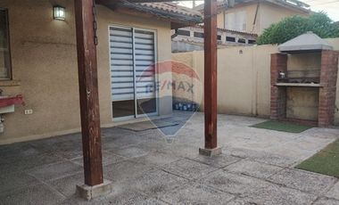 Casa en arriendo - Peñaflor