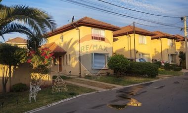 Casa en arriendo - Peñaflor