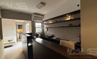 Oficina en Castelar Norte - 3 despachos - 2 salas de reunión -  2 Baños - Balcón -