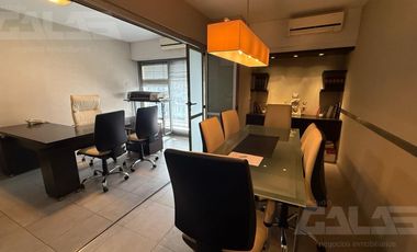 Oficina en Castelar Norte - 3 despachos - 2 salas de reunión -  2 Baños - Balcón -