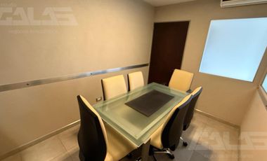 Oficina en Castelar Norte - 3 despachos - 2 salas de reunión -  2 Baños - Balcón -