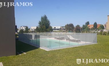 Casa en venta y alquiler anual sin muebles en Barrio Canton Norte PG