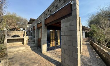 Complejo con bajada al rio en un lugar único de Villa los Aromos