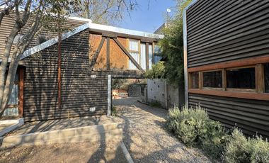 Complejo con bajada al rio en un lugar único de Villa los Aromos