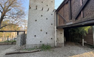 Complejo con bajada al rio en un lugar único de Villa los Aromos