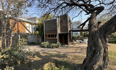 Complejo con bajada al rio en un lugar único de Villa los Aromos