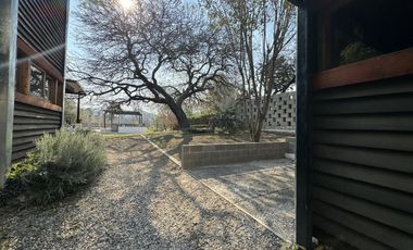 Complejo con bajada al rio en un lugar único de Villa los Aromos