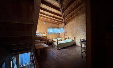 Complejo con bajada al rio en un lugar único de Villa los Aromos