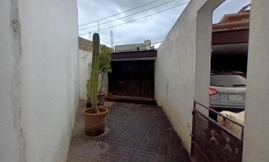 Casa en venta con buena ubicación