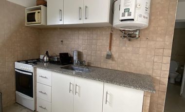 Casa de dos dormitorios Bº El Castillo en alquiler