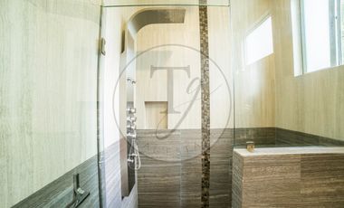 Exclusiva casa en Venta con acabados premium en Condado de Sayavedra