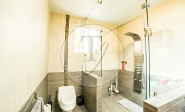 Exclusiva casa en Venta con acabados premium en Condado de Sayavedra