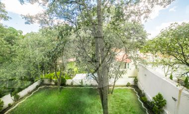 Exclusiva casa en Venta con acabados premium en Condado de Sayavedra