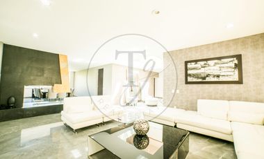 Exclusiva casa en Venta con acabados premium en Condado de Sayavedra