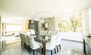 Exclusiva casa en Venta con acabados premium en Condado de Sayavedra
