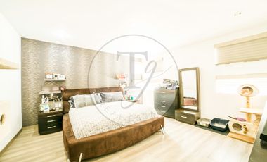 Exclusiva casa en Venta con acabados premium en Condado de Sayavedra