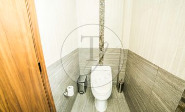 Exclusiva casa en Venta con acabados premium en Condado de Sayavedra