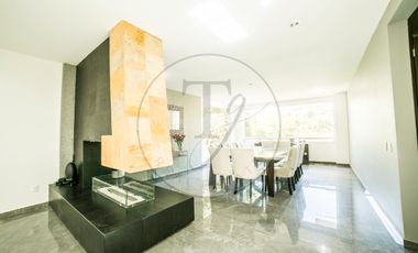 Exclusiva casa en Venta con acabados premium en Condado de Sayavedra